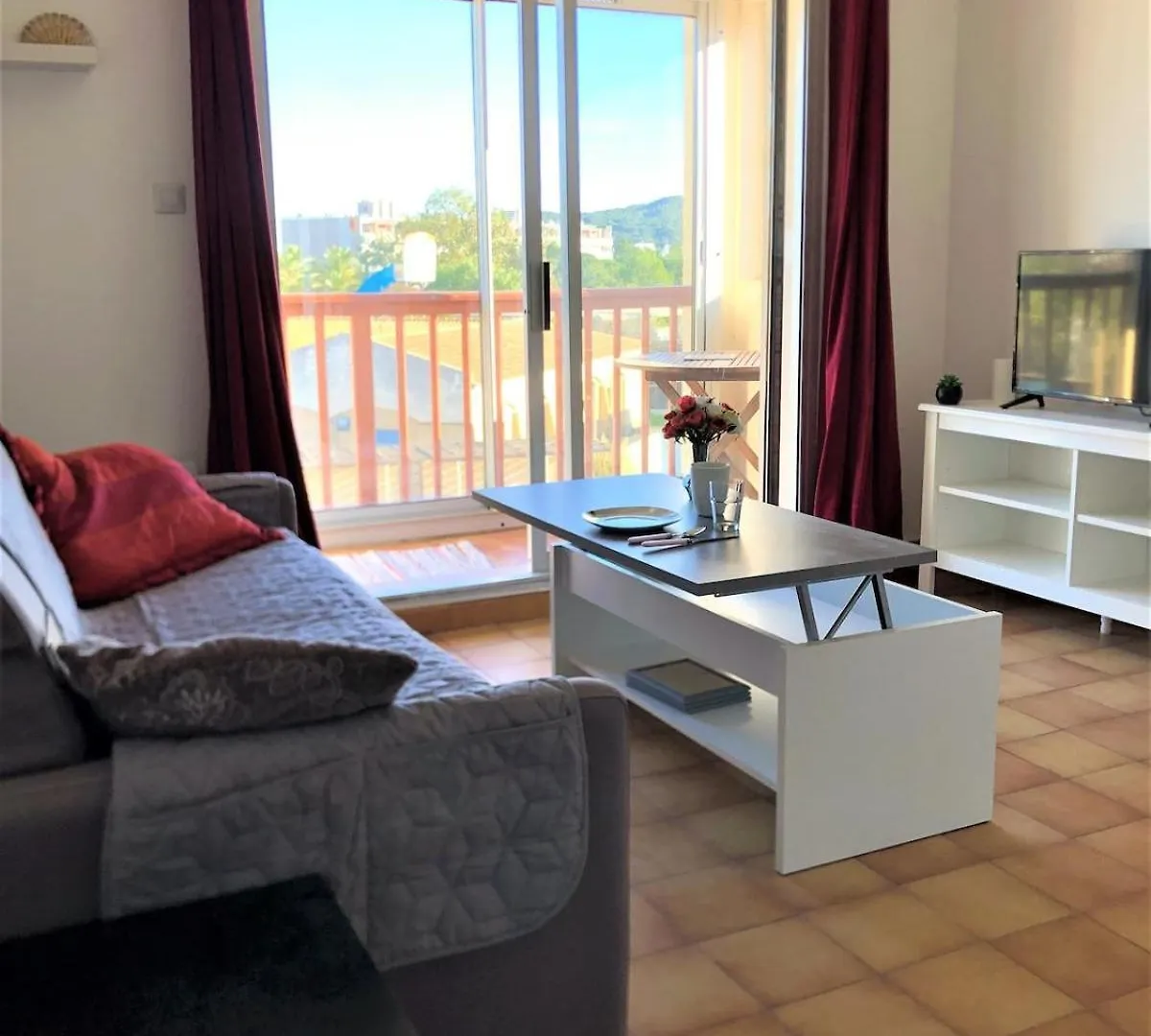 Apartment Les Sablettes Studio Et Sa Loggia Vue Mer La Seyne-sur-Mer France